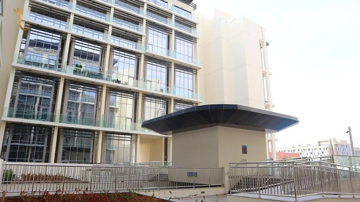 Apartamento Serene Masdar 1Br Pool And Quick Airport Access Abu Dabi